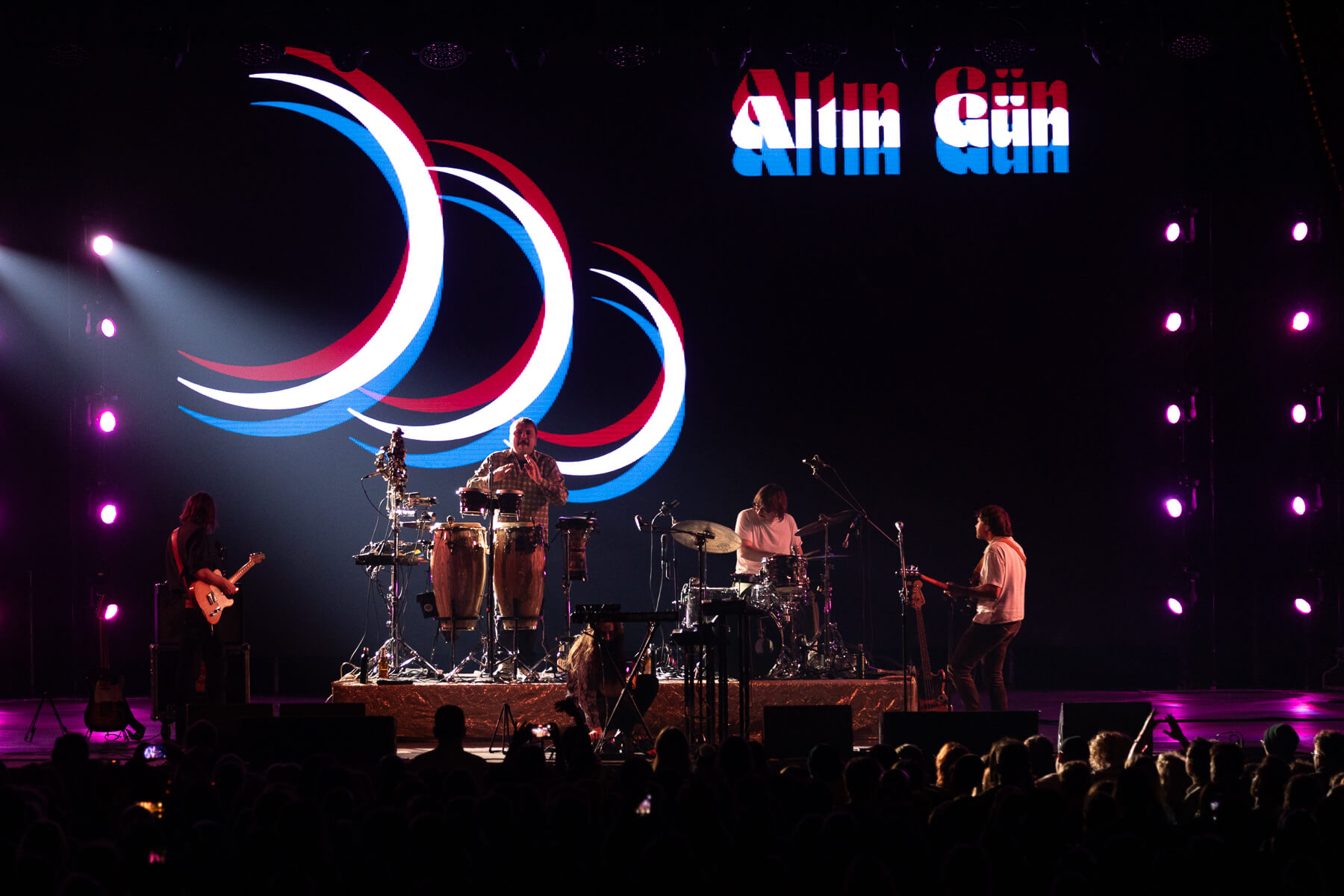 Altin Gun at Inside Seaside festival 2025