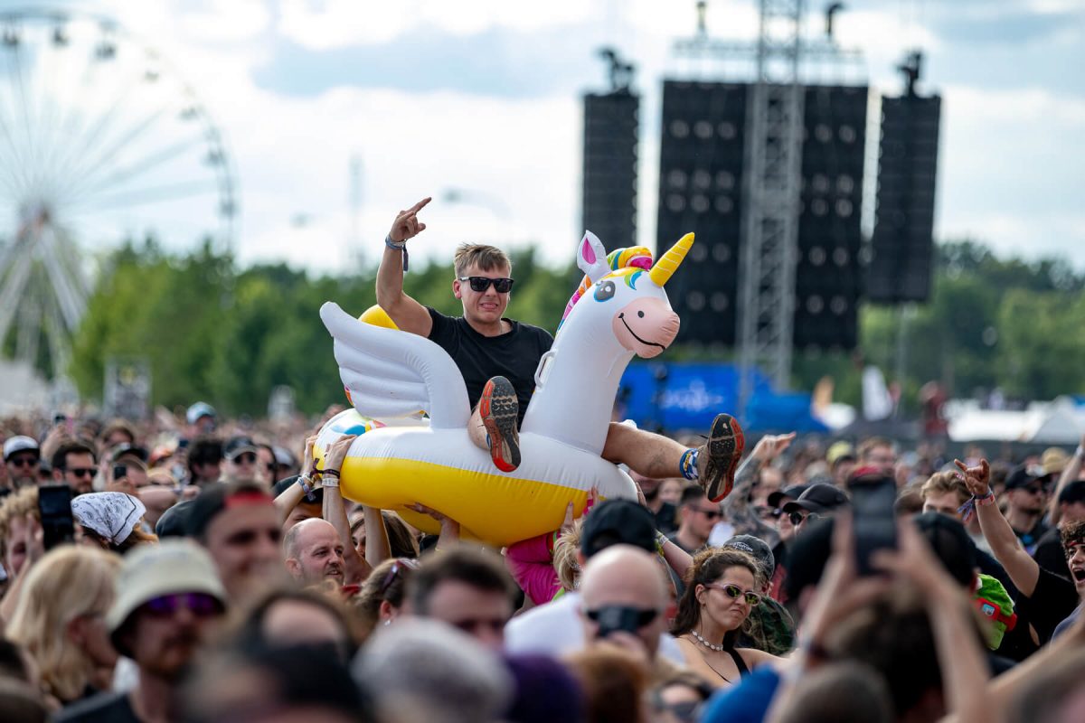 Crowdsurfer at Rock For People